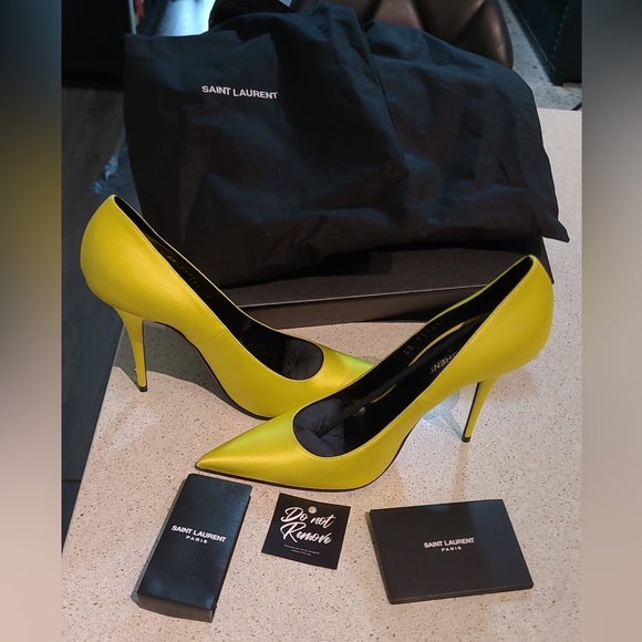 Saint Laurent Pointed Toe Slip-On Pumps - Picture 6 of 6